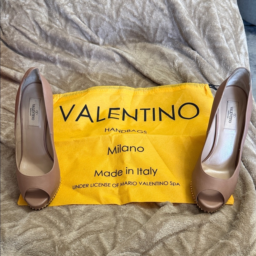 Vintage Valentino Beige Peep Toe Heels